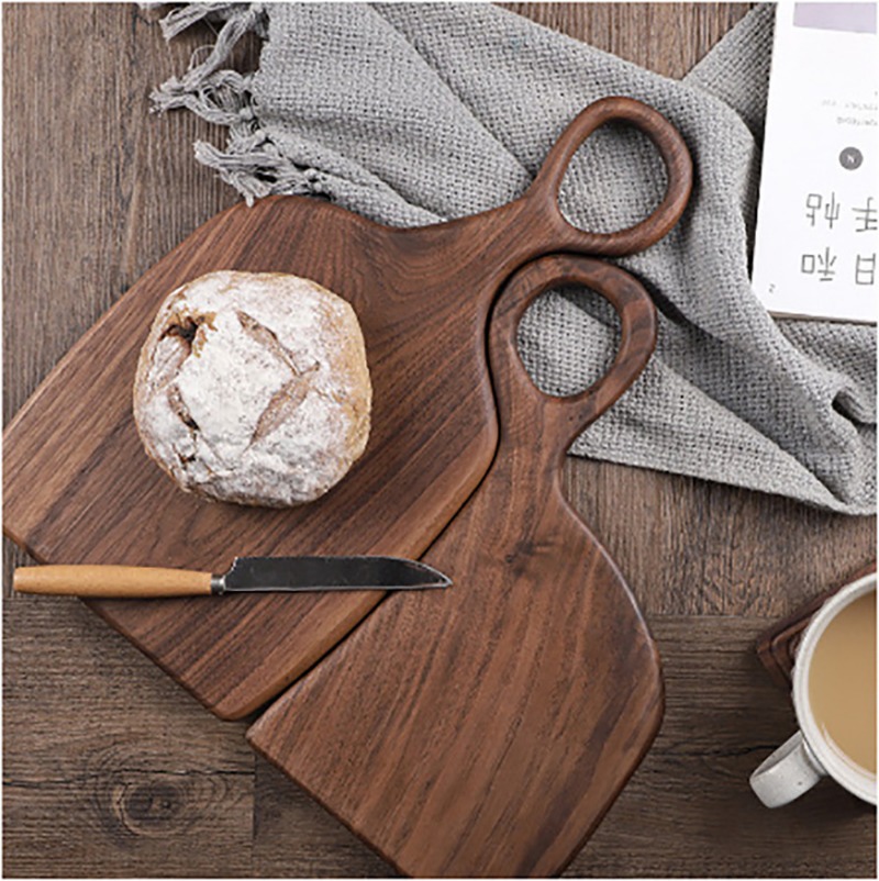 Kitchen With Baking Area - Placas de cortar sólidas de nogueira