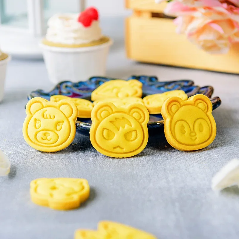 Cortador de Biscoitos e Bolos  - Kitchen With Baking Area avaliação e preço